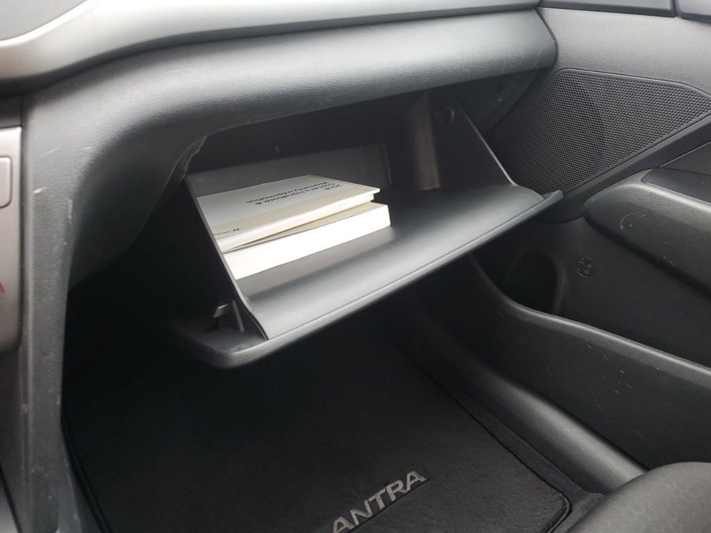 Used 2018 Hyundai Elantra SE image 20