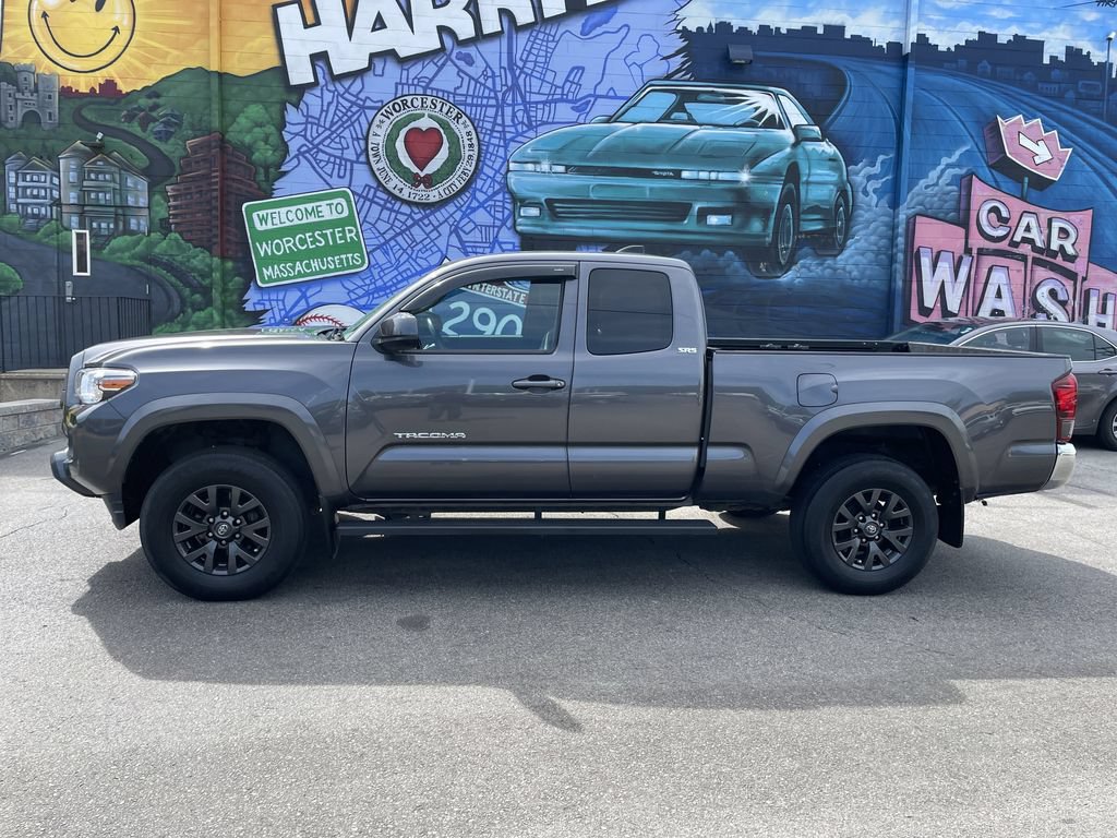 Certified 2022 Toyota Tacoma SR5 w/ SR5 Appearance Package (SM) AWD/4WD image 2