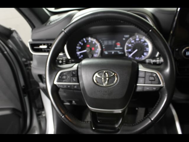 Used 2023 Toyota Highlander XSE AWD/4WD image 20