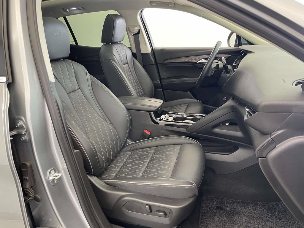 Used 2023 Buick Envision Avenir AWD/4WD image 20