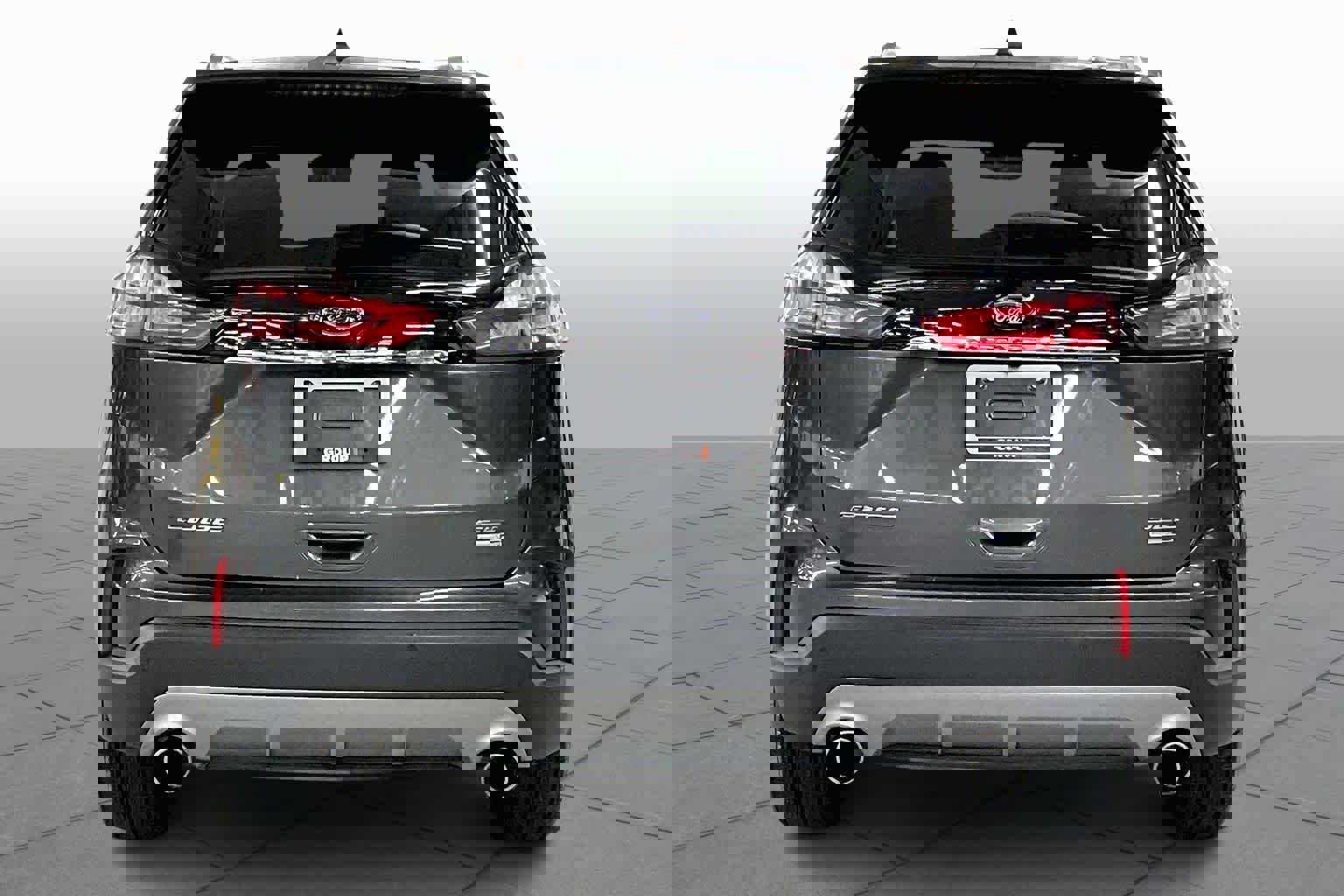 Used 2020 Ford Edge SEL w/ Convenience Package image 4