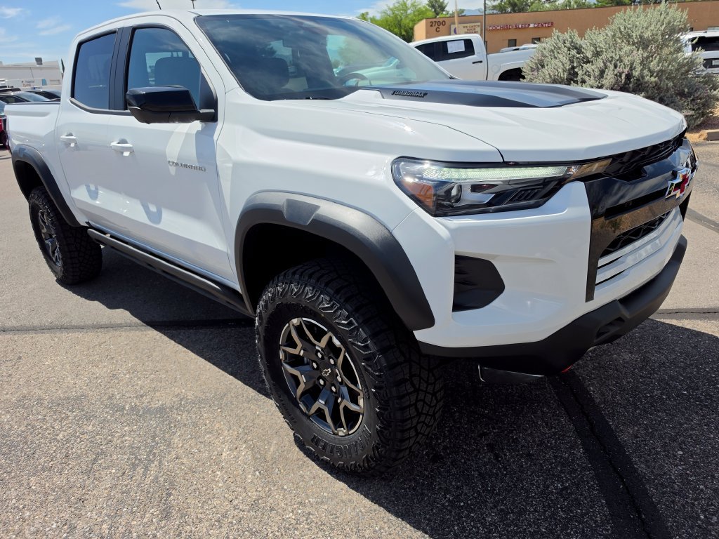New 2026 Chevrolet Colorado ZR2 w/ Technology Package AWD/4WD image 7
