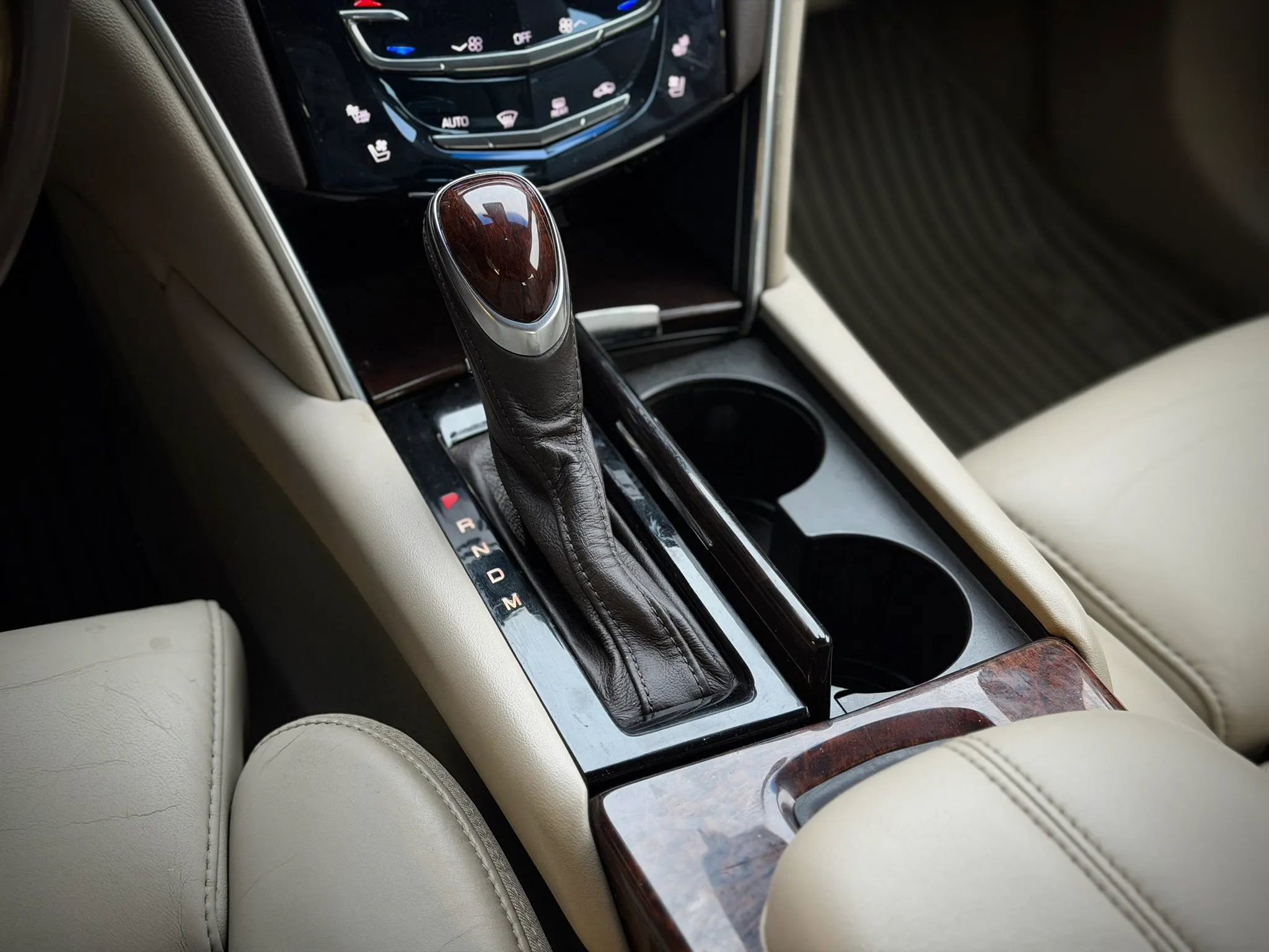 Used 2014 Cadillac XTS Luxury w/ Driver Awareness Package image 17