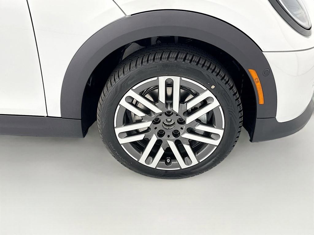 New 2026 MINI Cooper 2-Door Hardtop FWD image 28