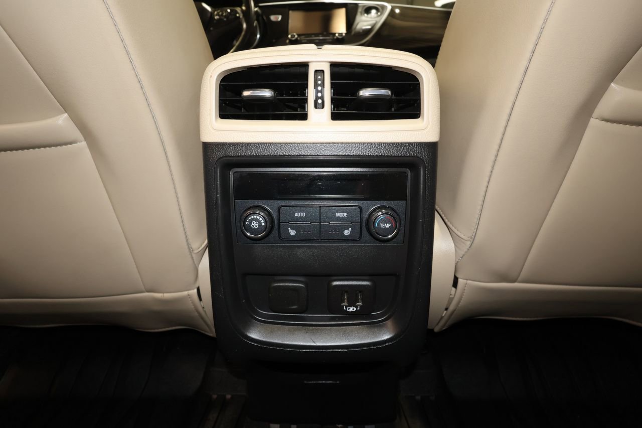 Used 2020 Buick Envision Essence image 30