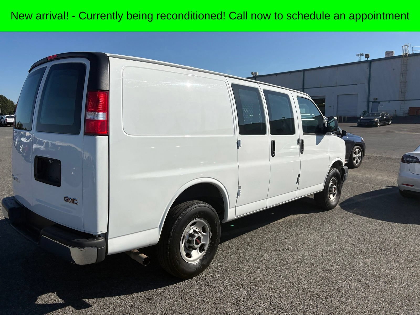 Used 2022 GMC Savana 2500 w/ Driver Convenience Package RWD image 4