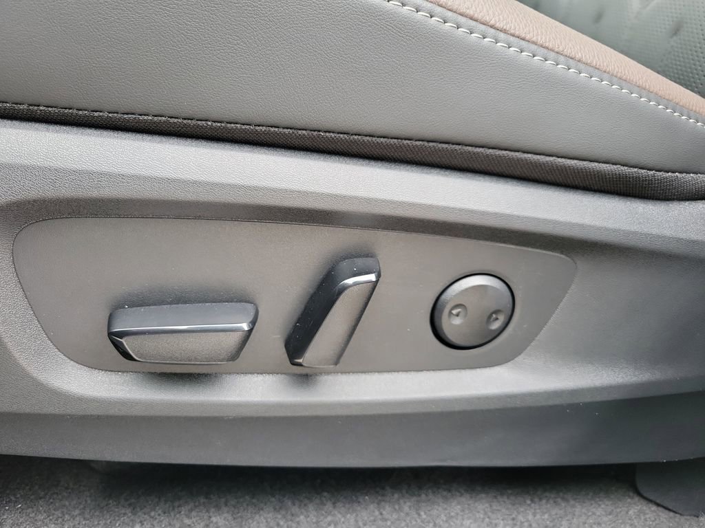 New 2026 Nissan Pathfinder Platinum image 33