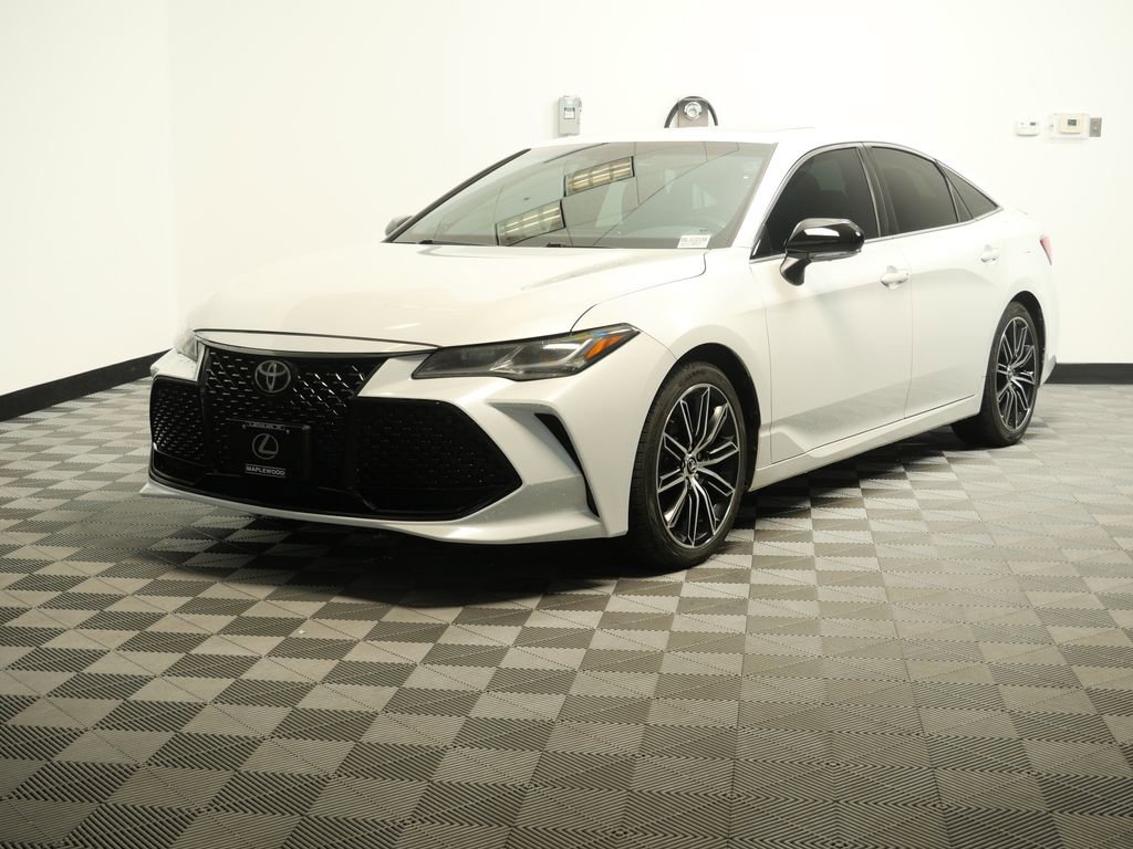 Used 2019 Toyota Avalon Touring w/ Advanced Safety Package image 4
