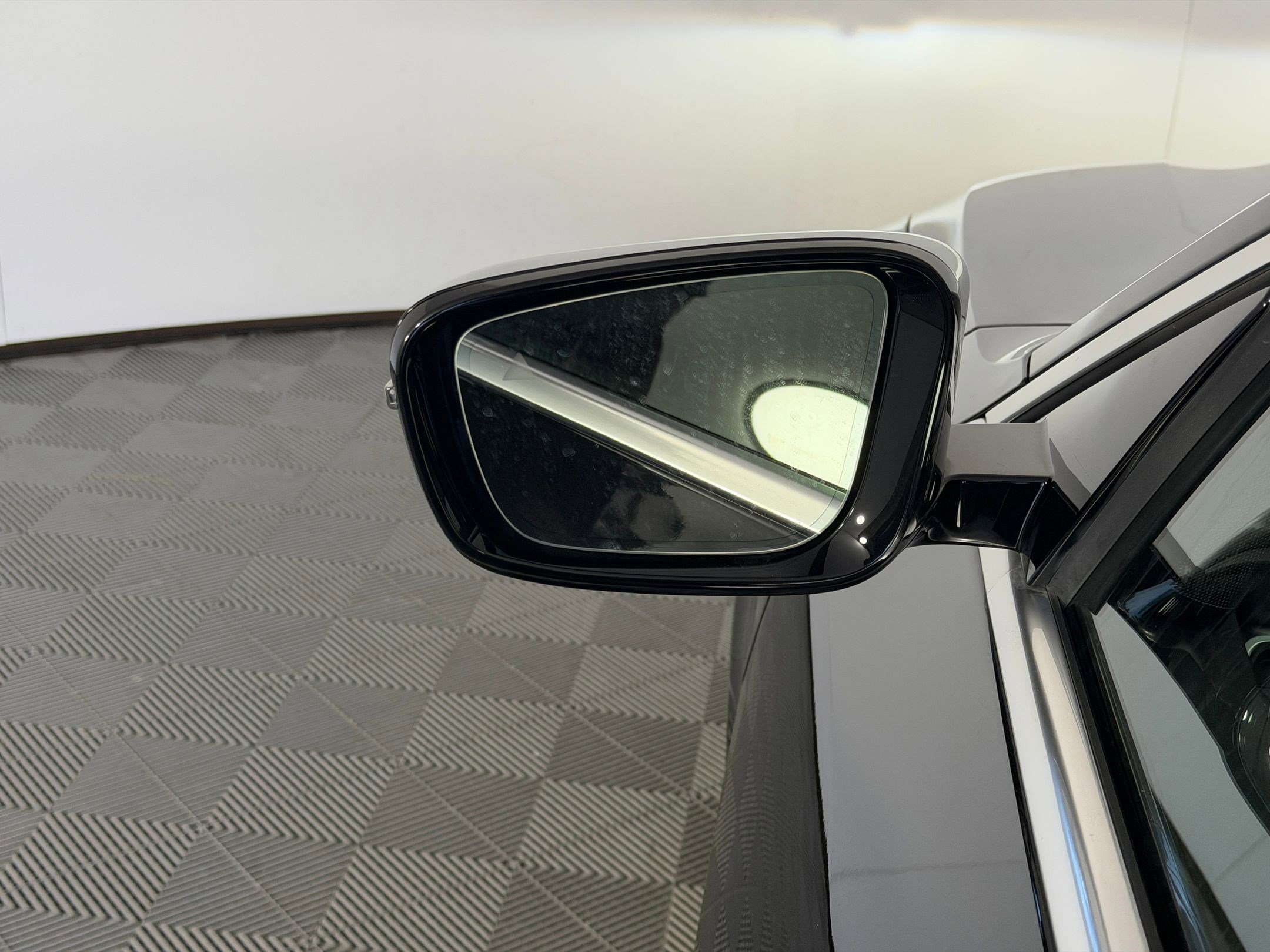 Used 2024 BMW i4 eDrive35 w/ Premium Package RWD image 21