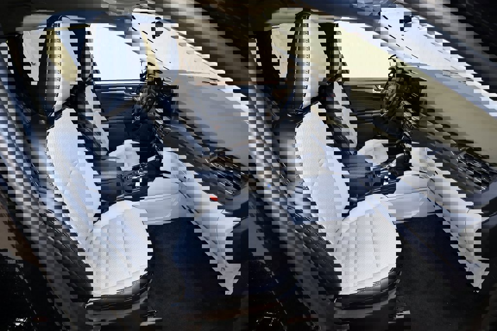 Certified 2024 Ford Escape SE image 46