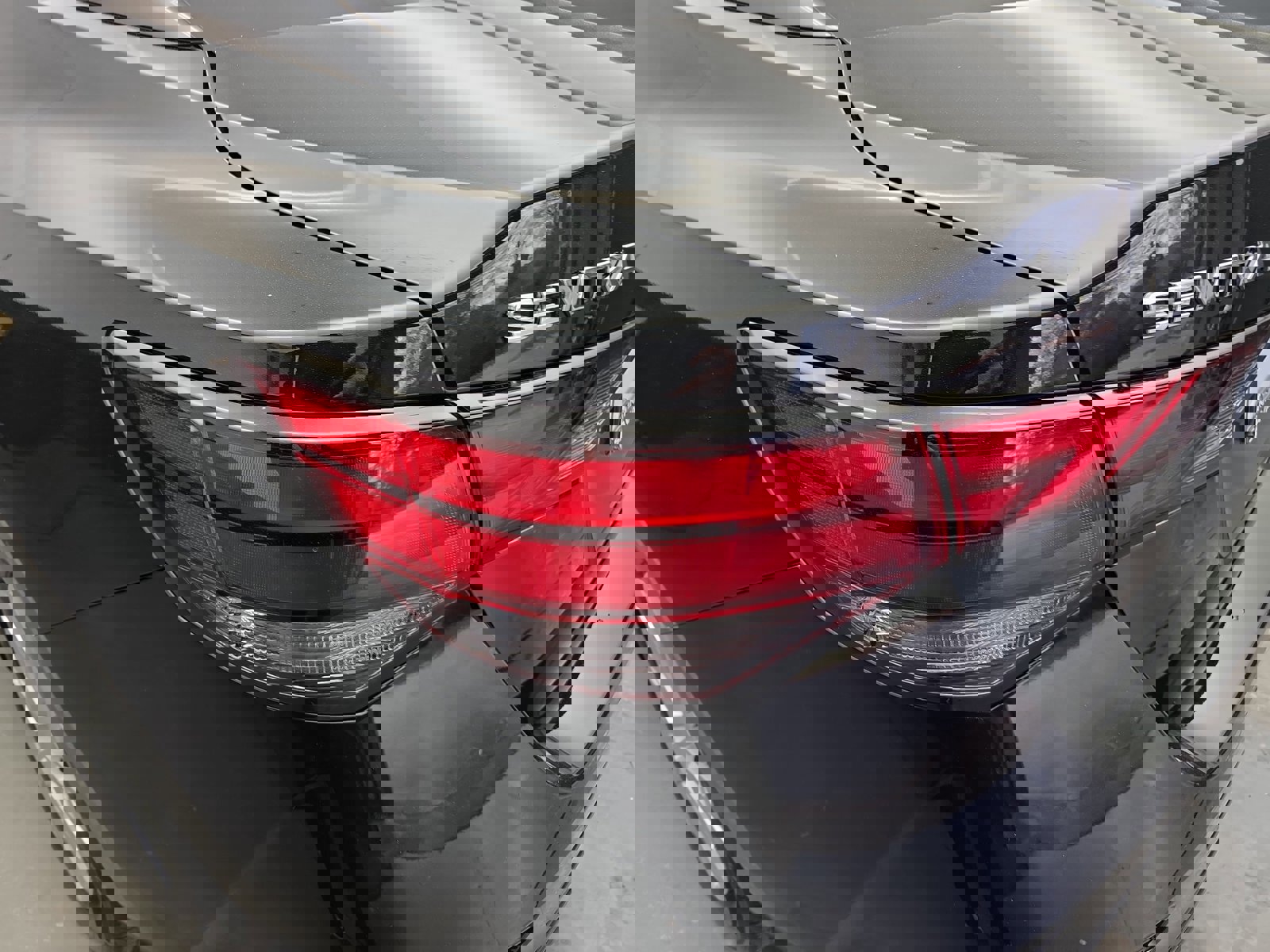 Used 2025 Nissan Sentra S image 14