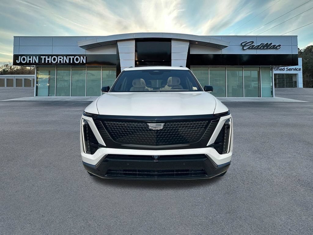 New 2027 Cadillac Vistiq Sport w/ LPO, Floor Liner Package AWD/4WD image 2