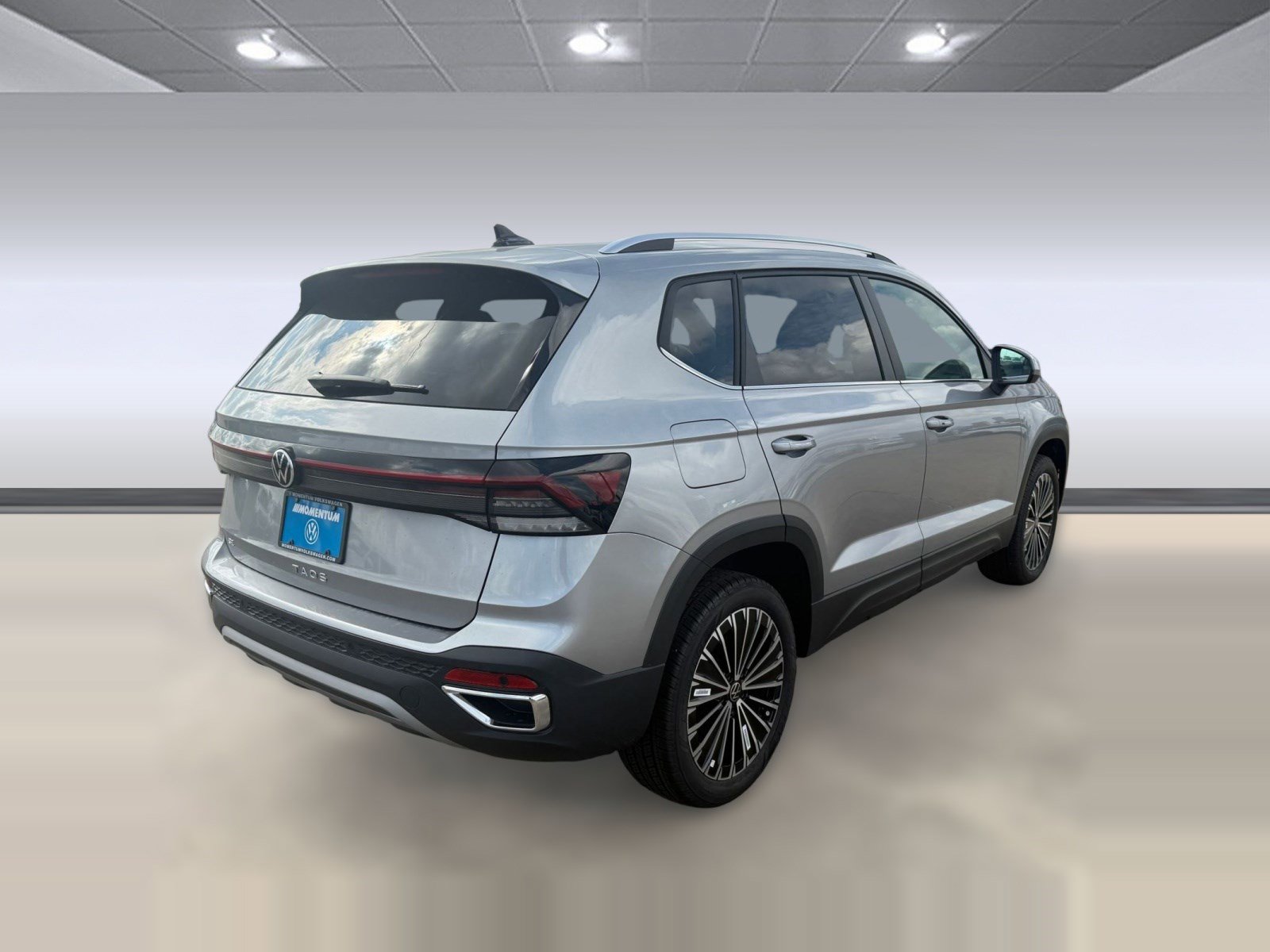 New 2026 Volkswagen Taos SE image 8