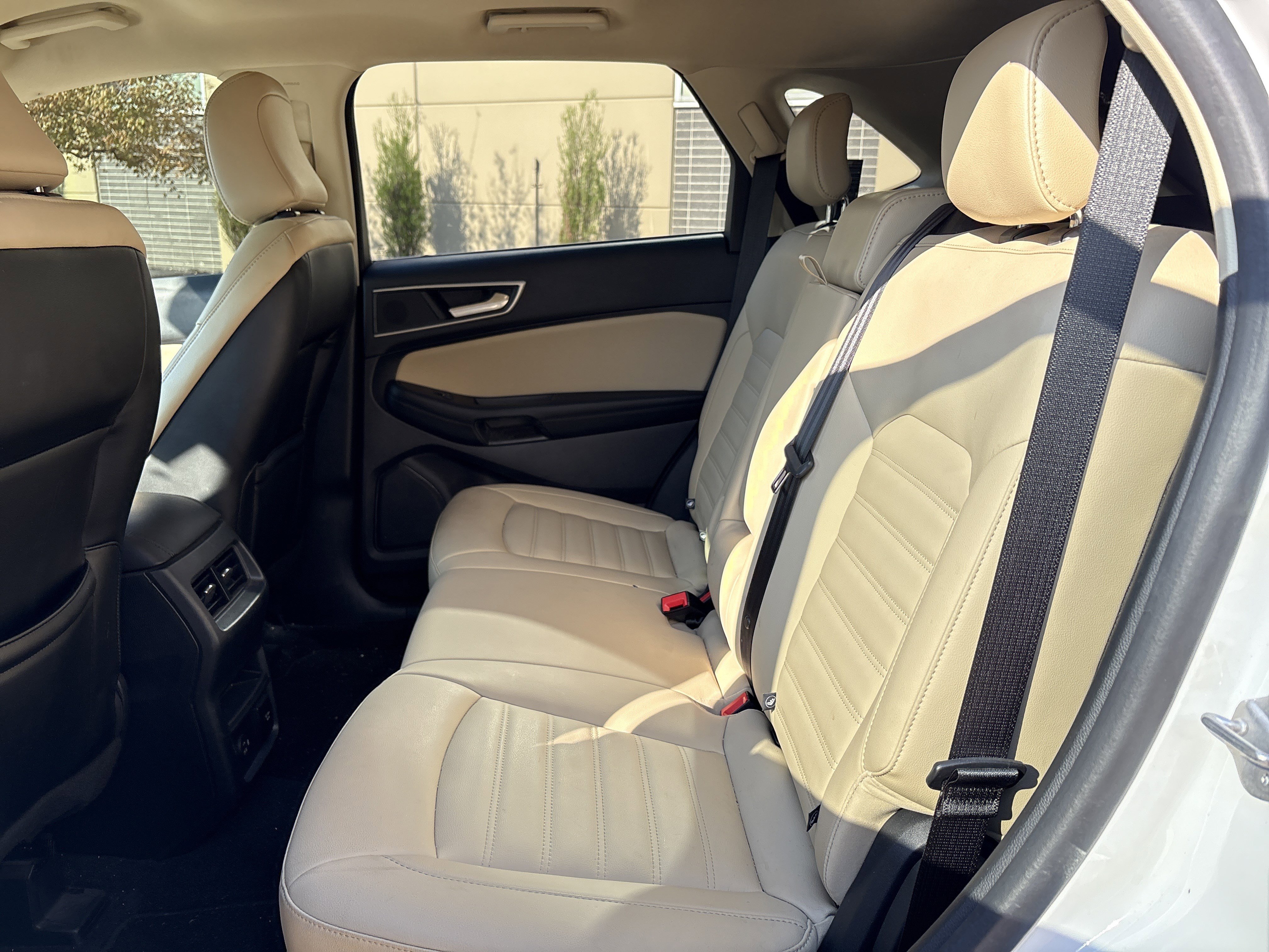 Used 2021 Ford Edge SEL w/ Convenience Package image 16