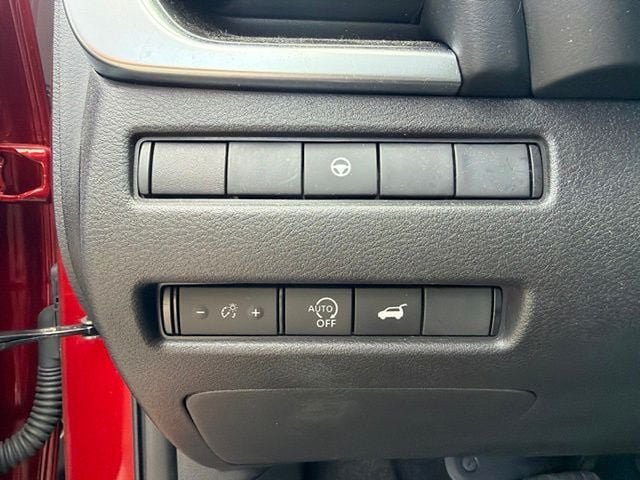 Used 2023 Nissan Rogue SV w/ SV Premium B Package FWD image 7