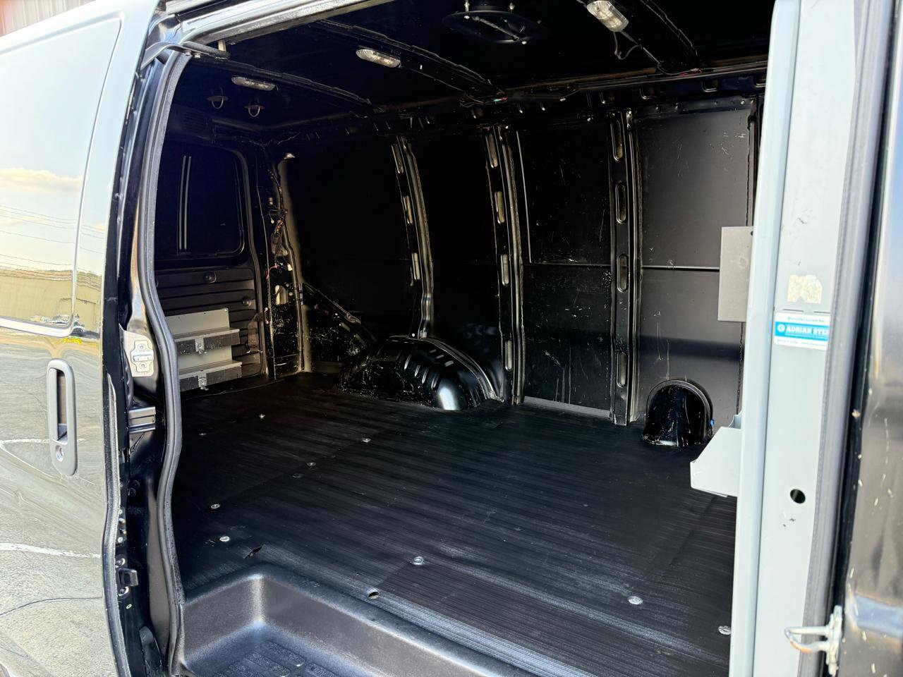 Used 2018 Chevrolet Express 2500 Work Van w/ Driver Convenience Package image 20