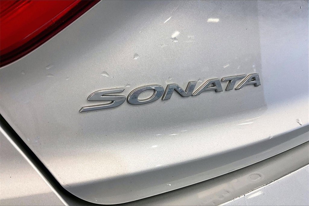 Used 2015 Hyundai Sonata Limited w/ Option Group 06 image 25