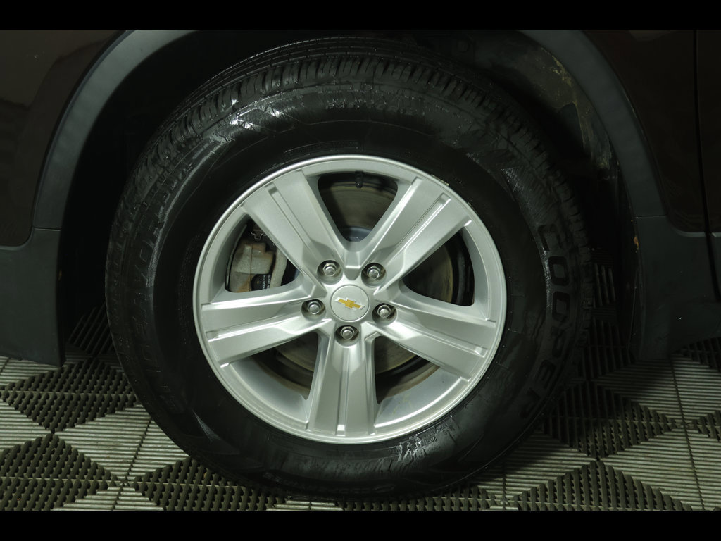 Used 2016 Chevrolet Trax LT w/ LT Sun and Sound Package AWD/4WD image 7