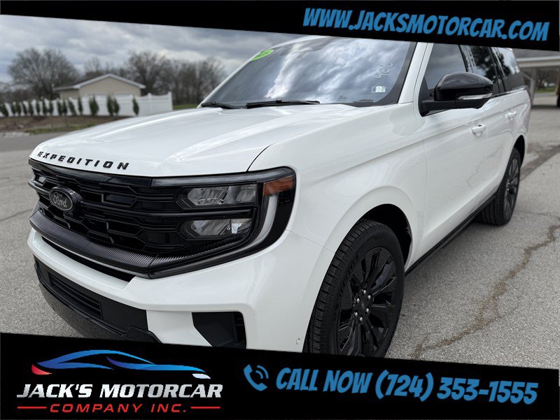 Used 2025 Ford Expedition Platinum w/ Stealth Appearance Package AWD/4WD image 15