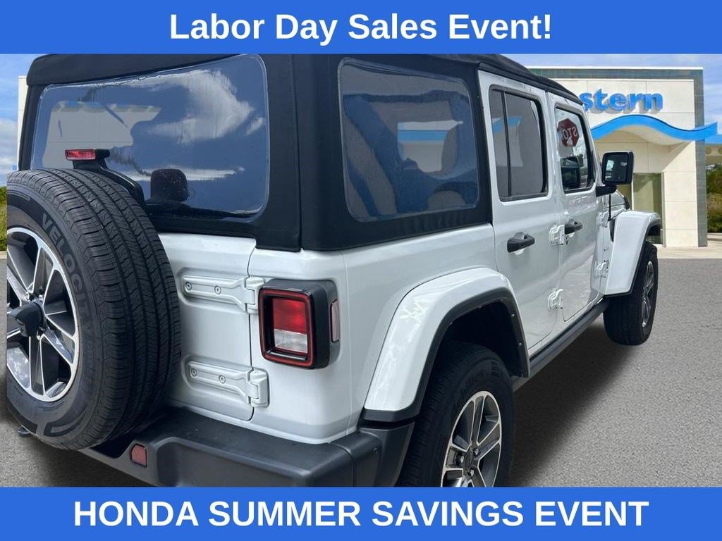 Used 2023 Jeep Wrangler Unlimited Sahara AWD/4WD image 9