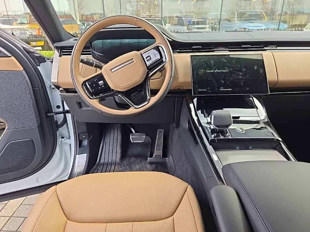 Used 2025 Land Rover Range Rover Sport Dynamic SE image 14