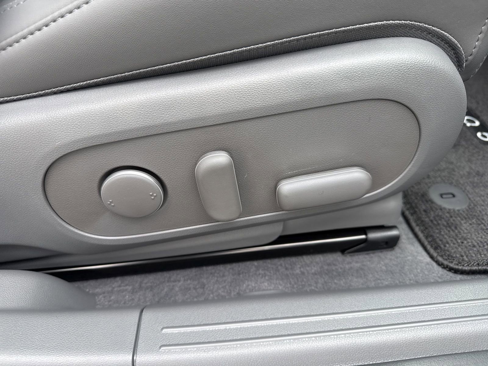 Used 2025 Hyundai Ioniq 5 SEL image 39