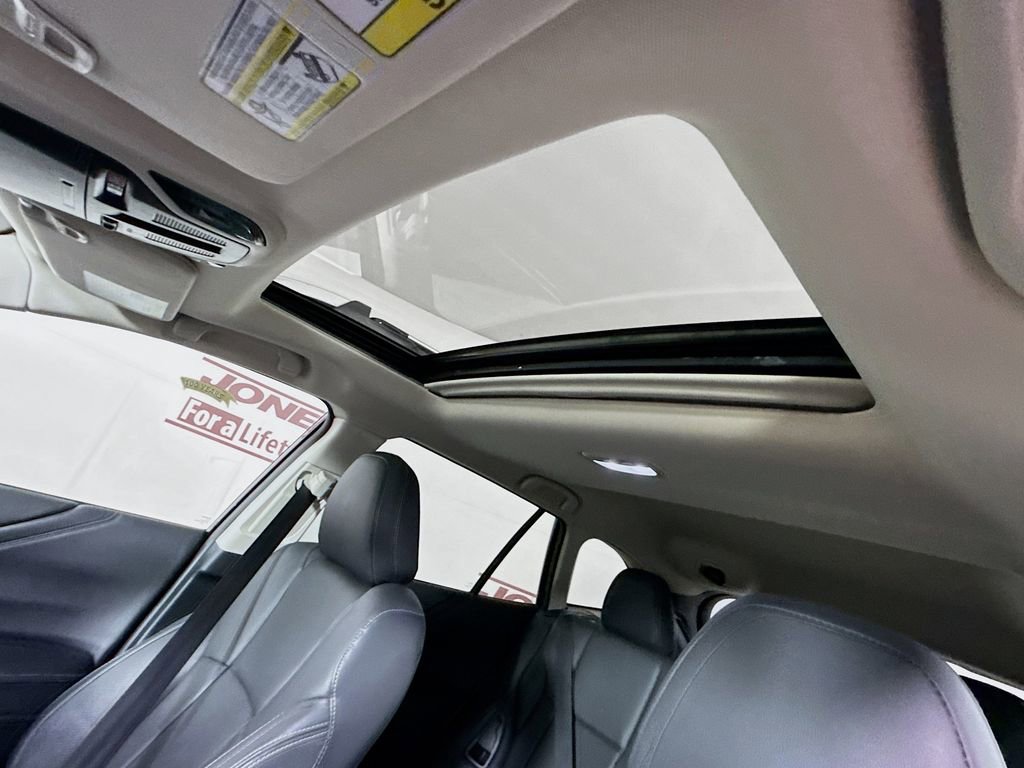 Certified 2023 Subaru Outback Touring AWD/4WD image 11