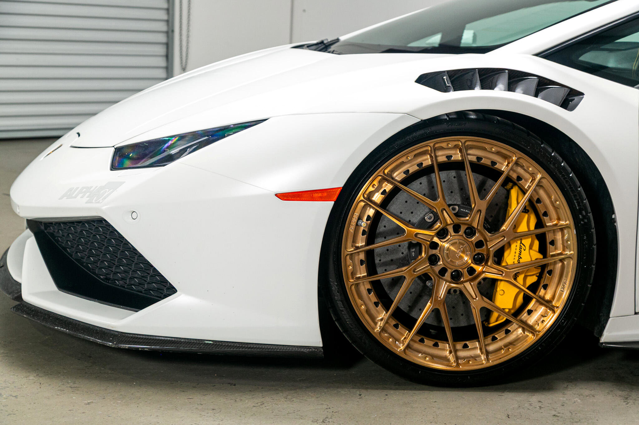 Used 2015 Lamborghini Huracan LP 610-4 image 32