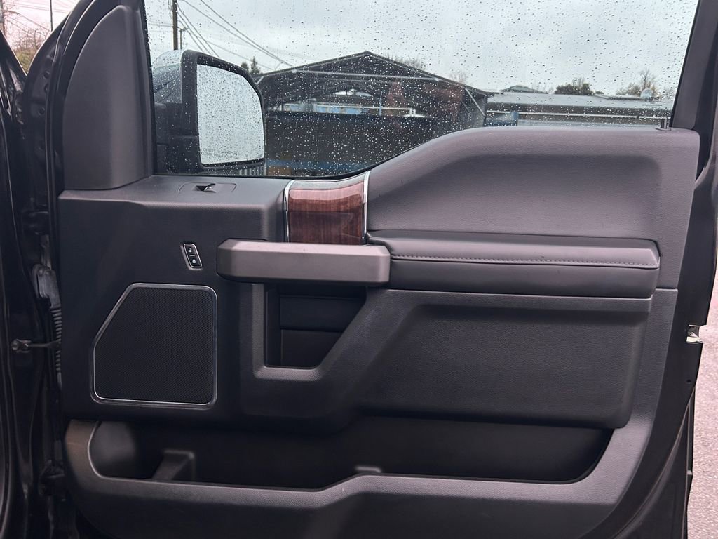 Used 2016 Ford F150 Platinum w/ FX4 Off-Road Package image 25