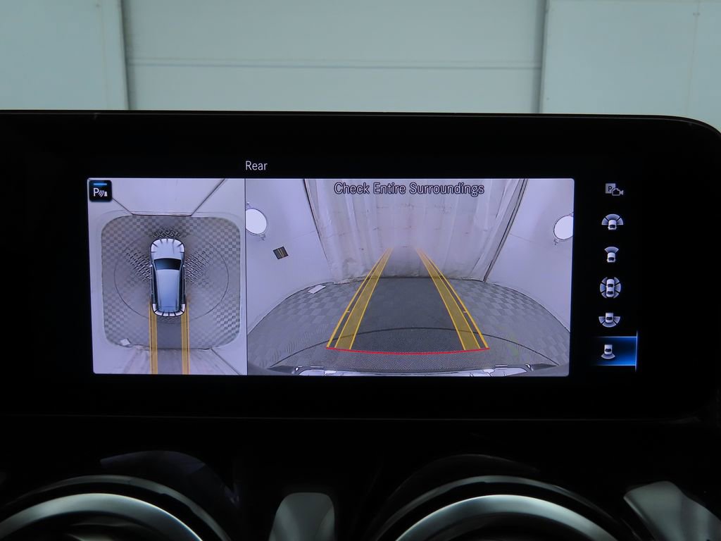 Used 2022 Mercedes-Benz GLB 250 image 14