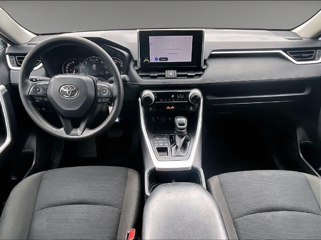 Used 2025 Toyota RAV4 LE AWD/4WD image 21