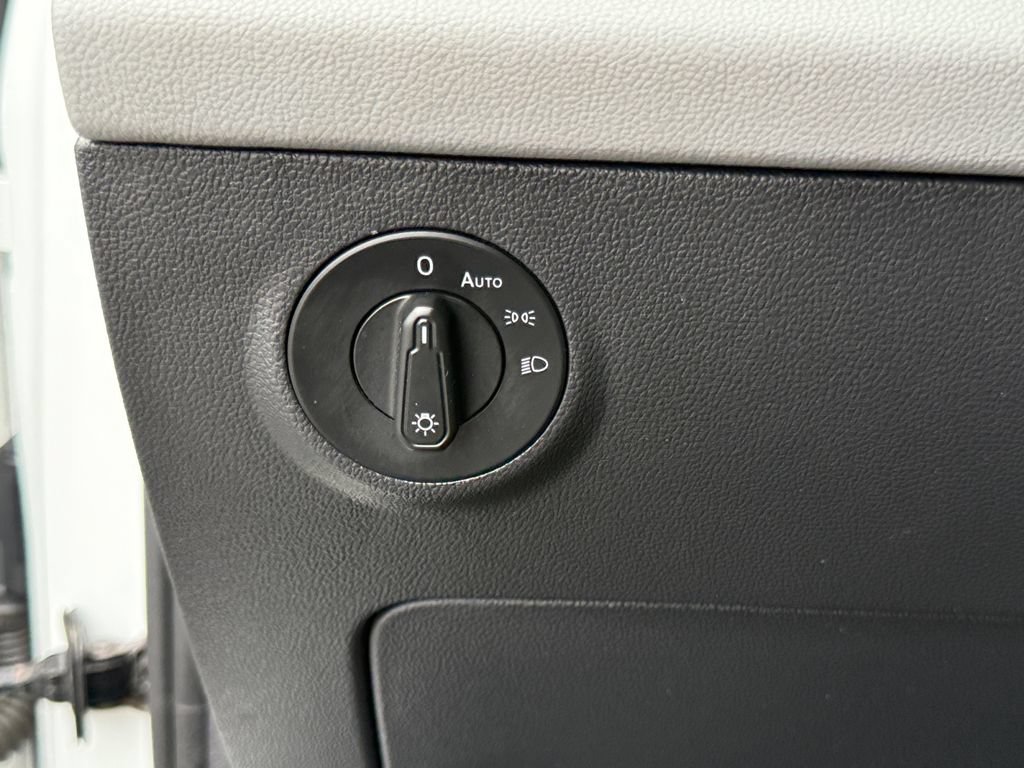 Used 2023 Volkswagen Taos SE FWD image 20