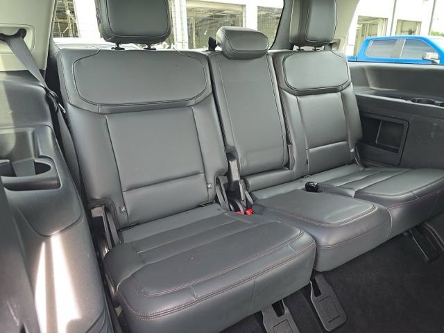 Used 2025 Ford Expedition Active AWD/4WD image 16