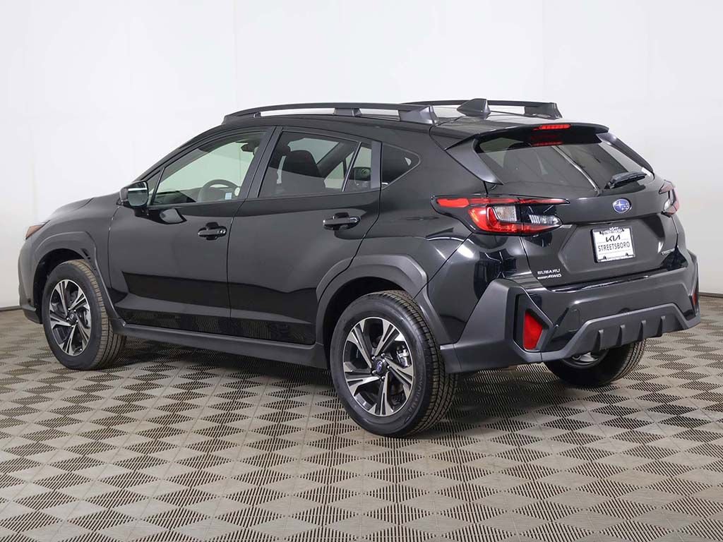 Used 2025 Subaru Crosstrek 2.0i Premium image 9