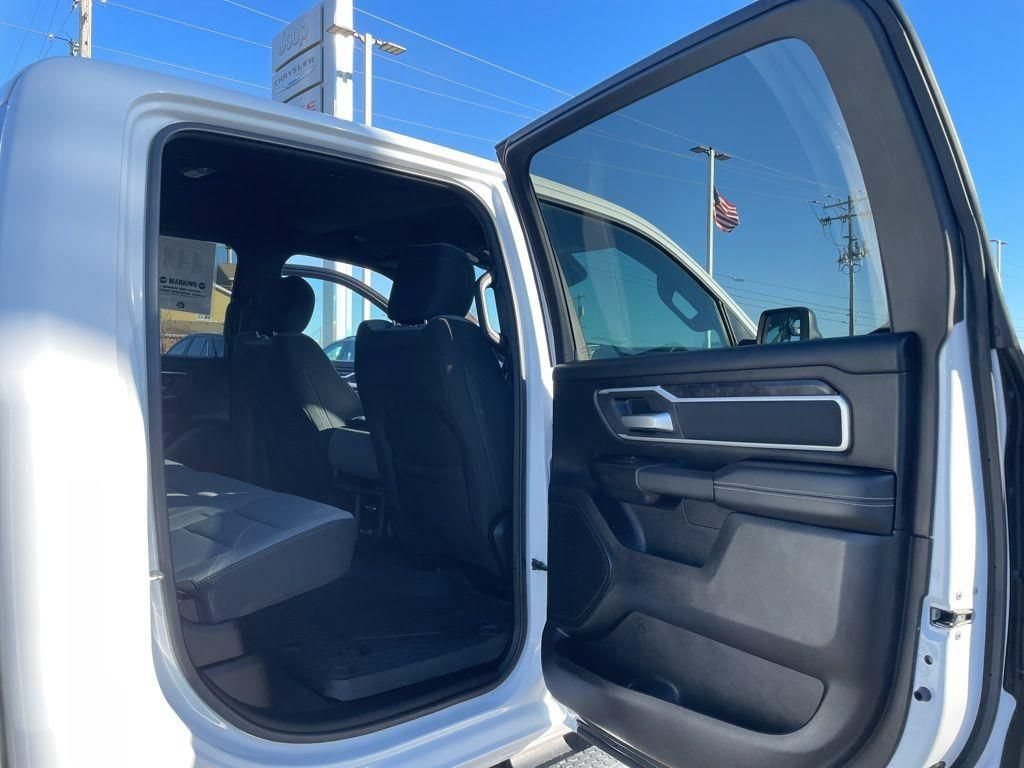 Used 2023 RAM 1500 Big Horn AWD/4WD image 35