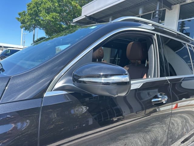 Used 2025 Mercedes-Benz GLS 450 4MATIC image 10