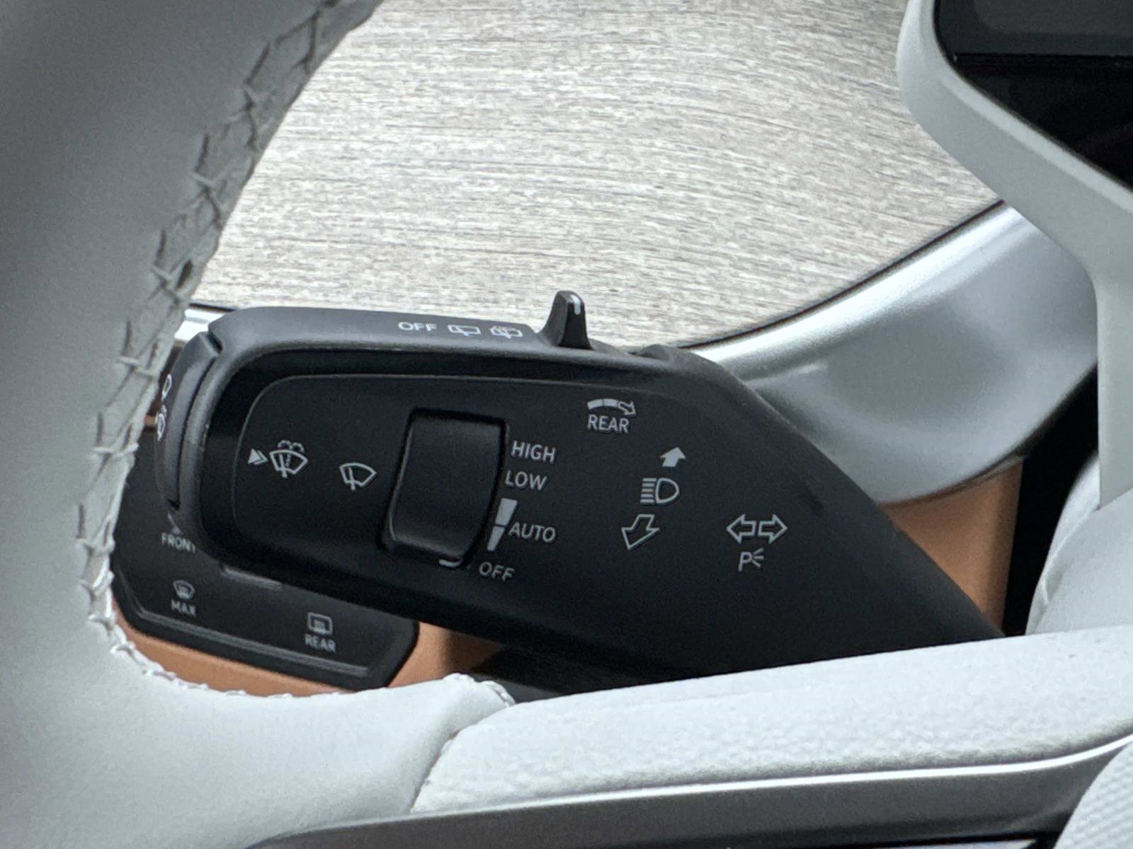 New 2025 Volkswagen ID. Buzz Pro S Plus image 19