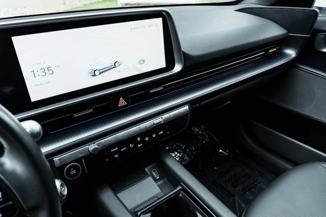 Used 2023 Hyundai Ioniq 6 SEL image 15