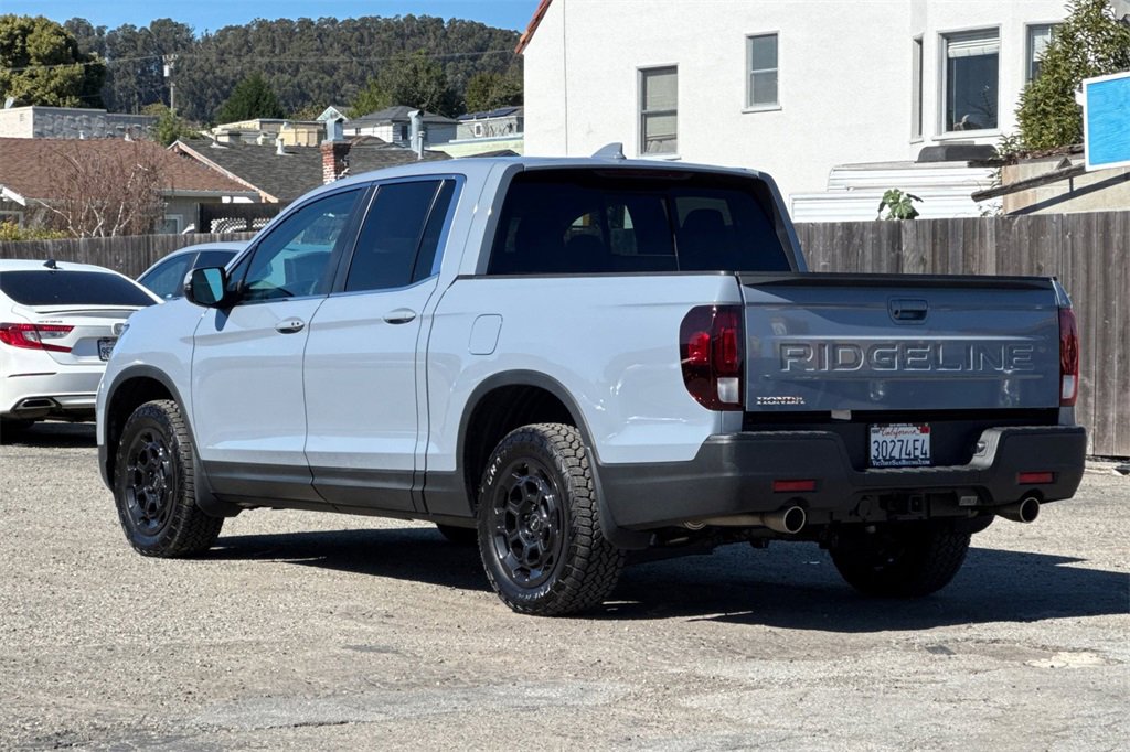 Certified 2025 Honda Ridgeline RTL+ image 6