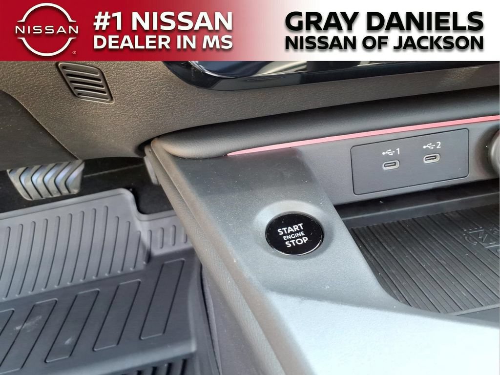 New 2026 Nissan Sentra SR w/ SR Premium Package FWD image 15