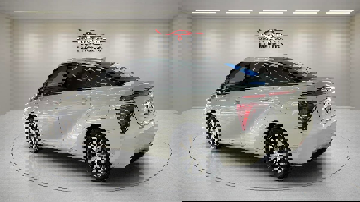 Used 2018 Toyota Mirai image 3