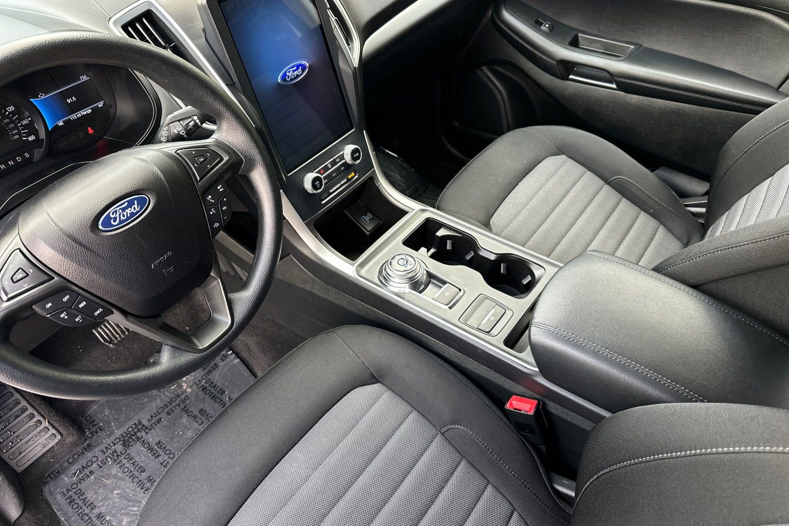 Used 2023 Ford Edge SE image 9