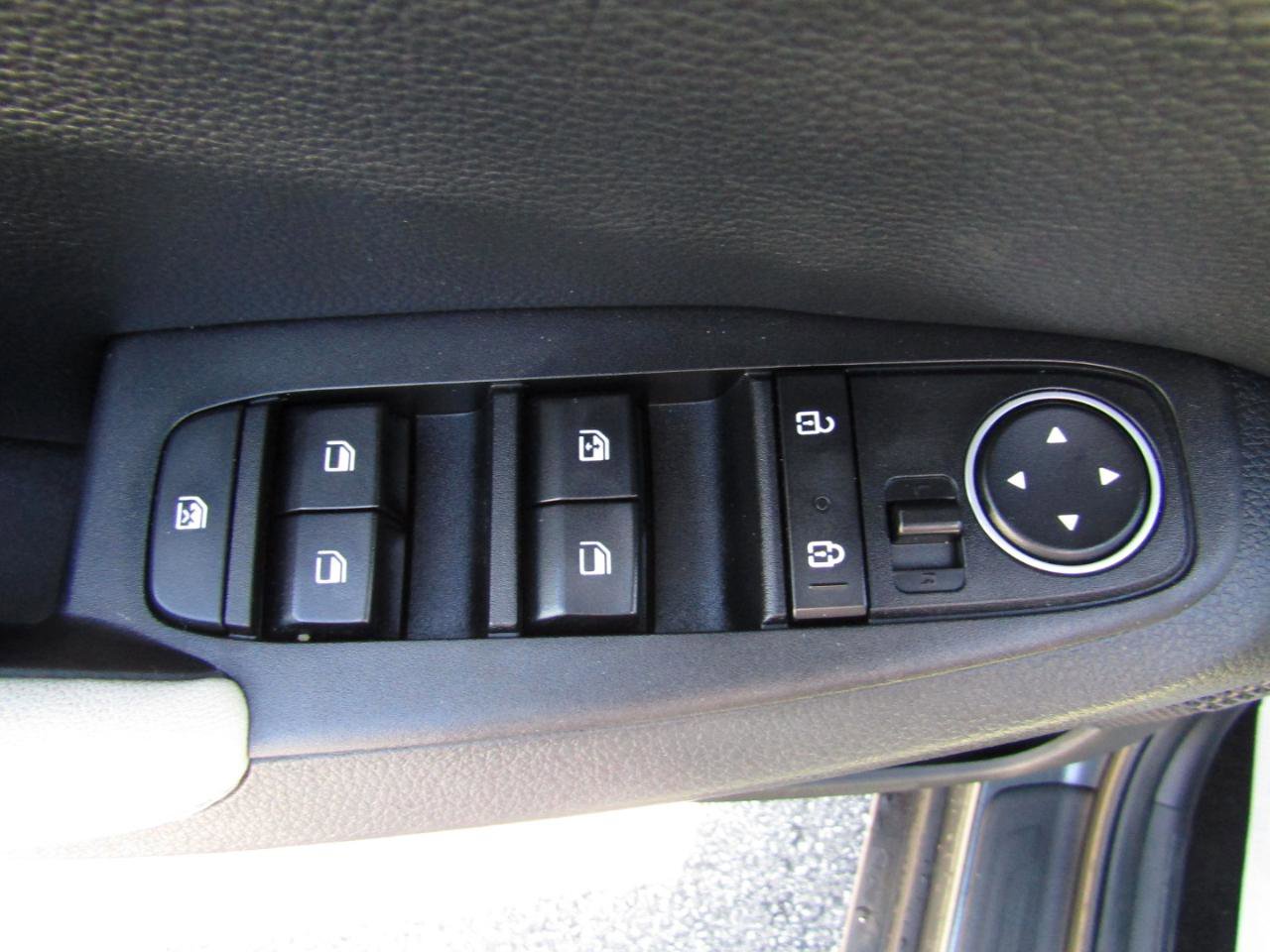 Used 2021 Kia Seltos EX image 11