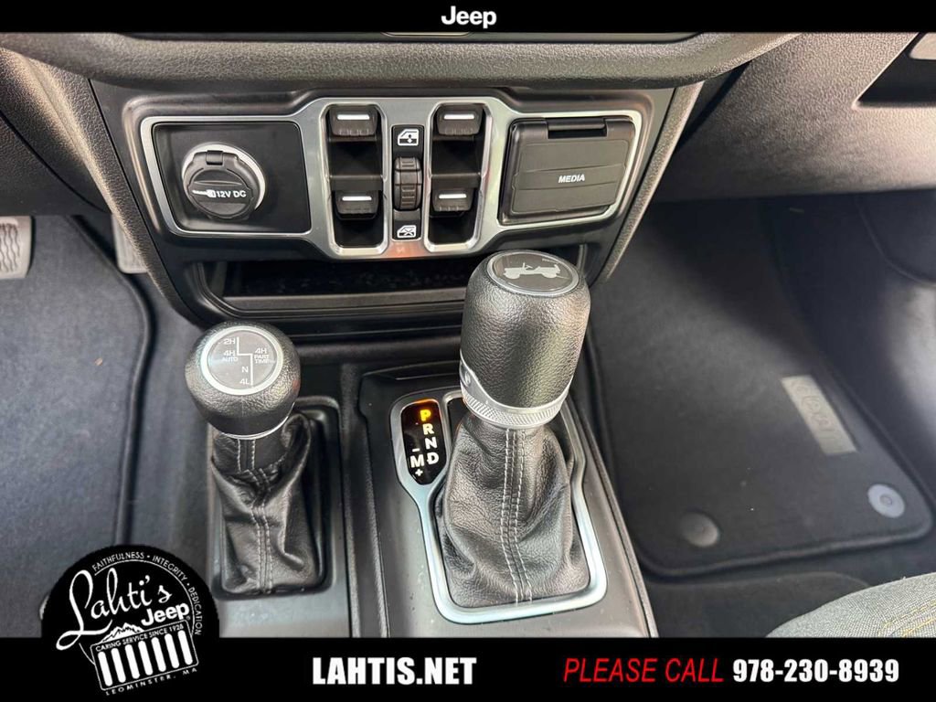 Used 2024 Jeep Wrangler Unlimited w/ Convenience Group image 13