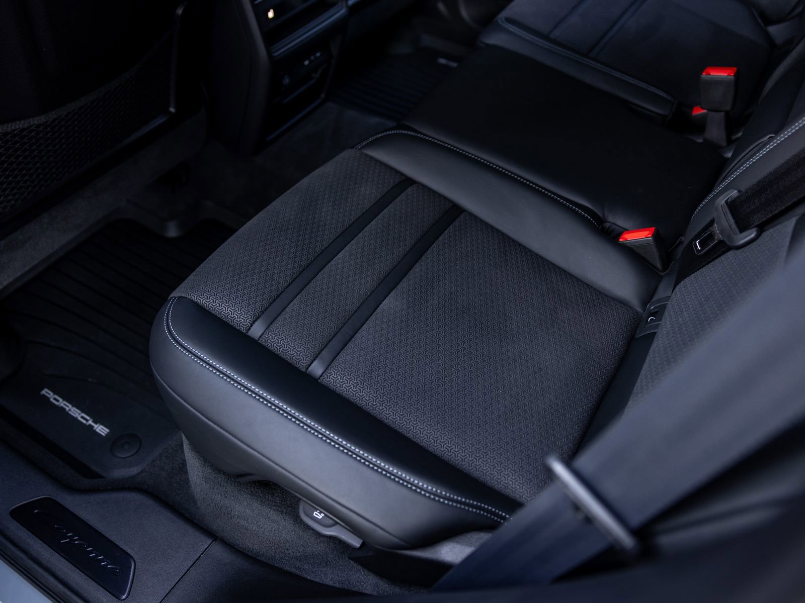 Certified 2025 Porsche Cayenne GTS image 54