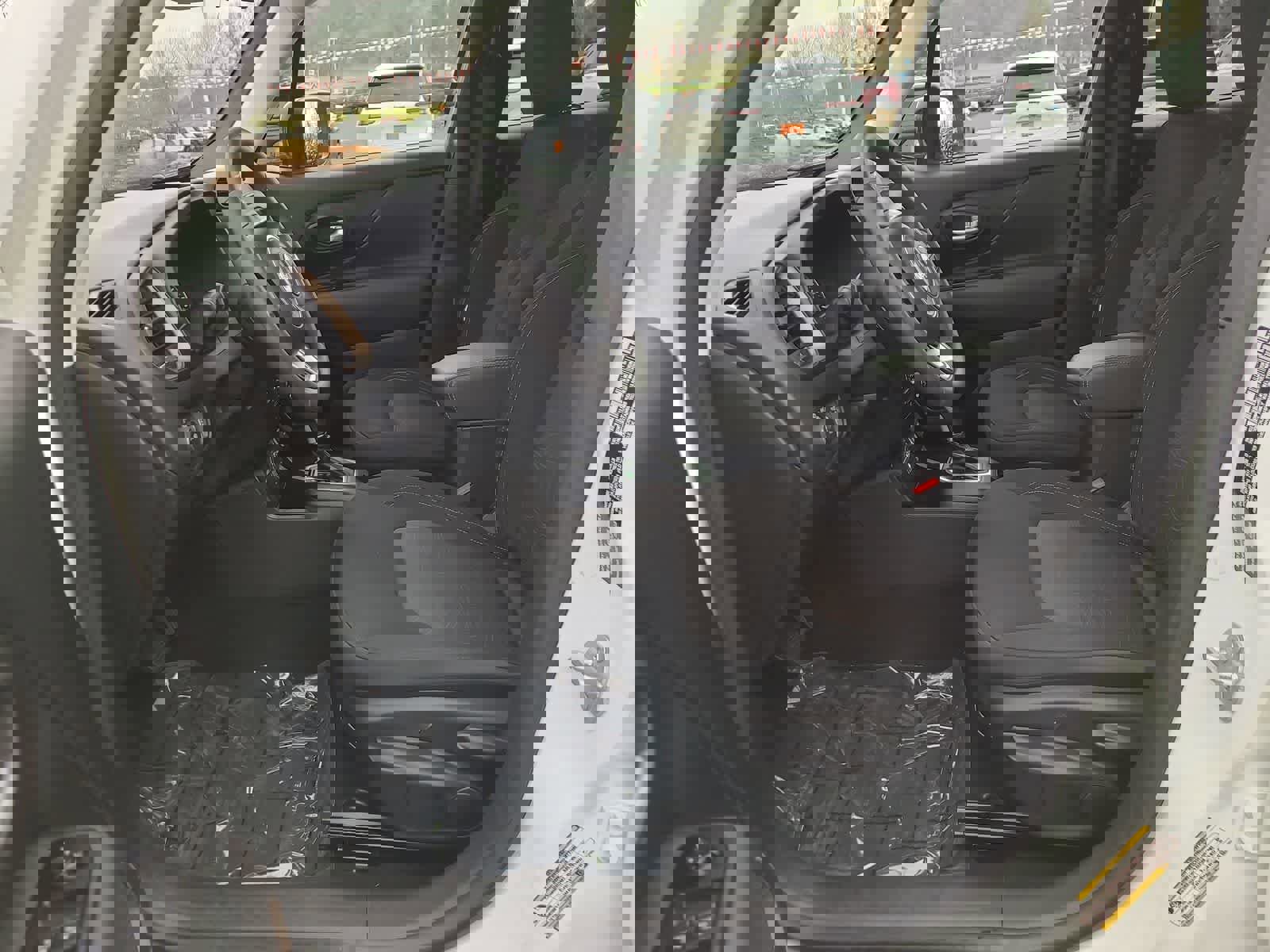 Certified 2023 Jeep Renegade Latitude image 19