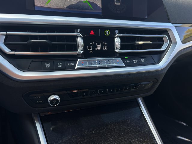Used 2020 BMW 330i Sedan w/ Convenience Package RWD image 24