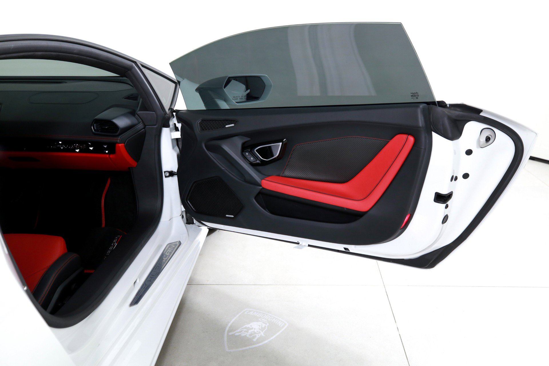 Used 2020 Lamborghini Huracan EVO image 18