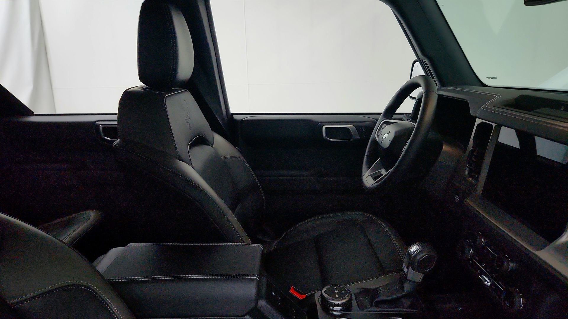 Used 2025 Ford Bronco Outer Banks AWD/4WD image 30