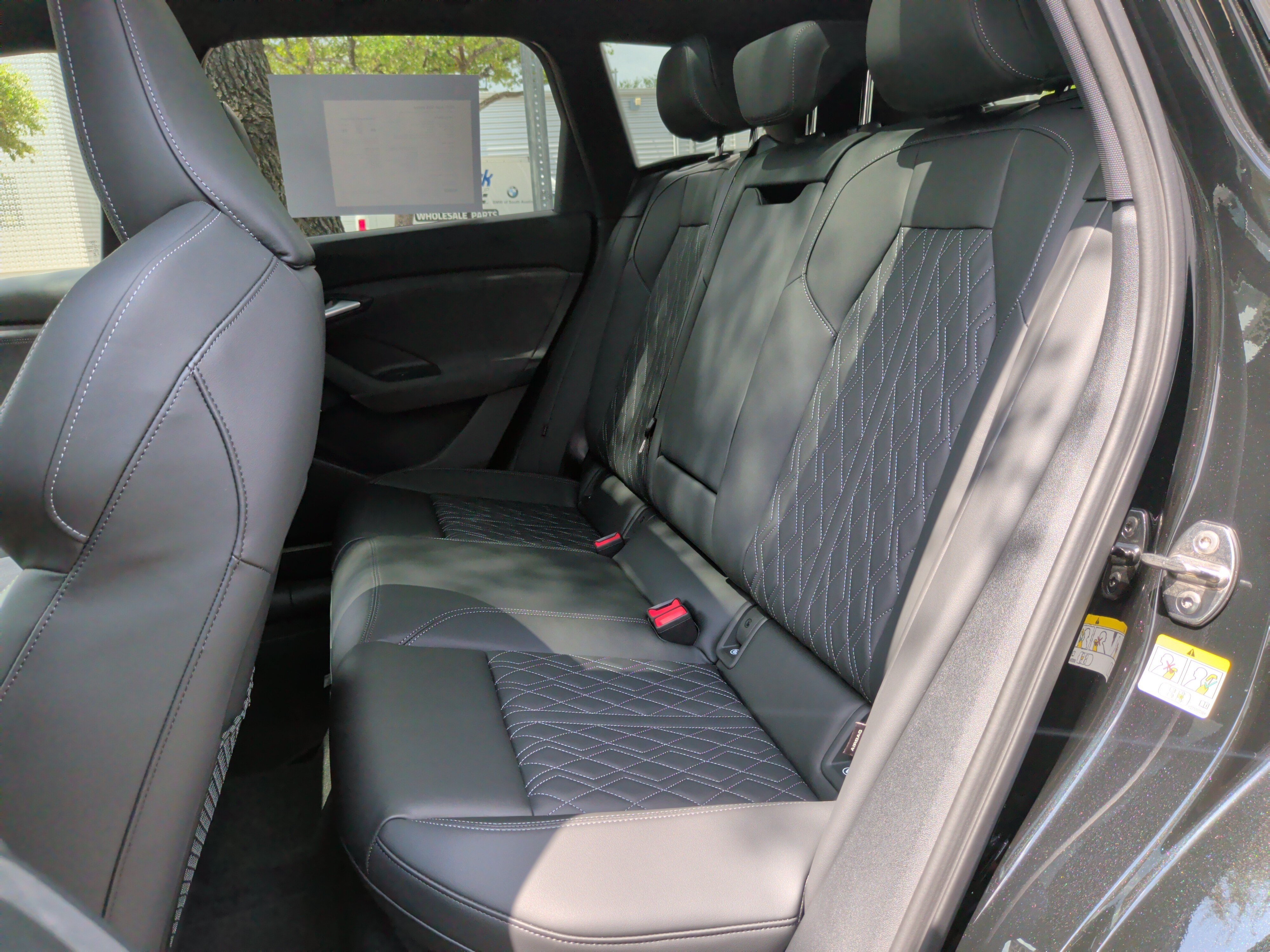 Certified 2025 Audi SQ6 e-tron Prestige w/ Premium Plus AWD/4WD image 32